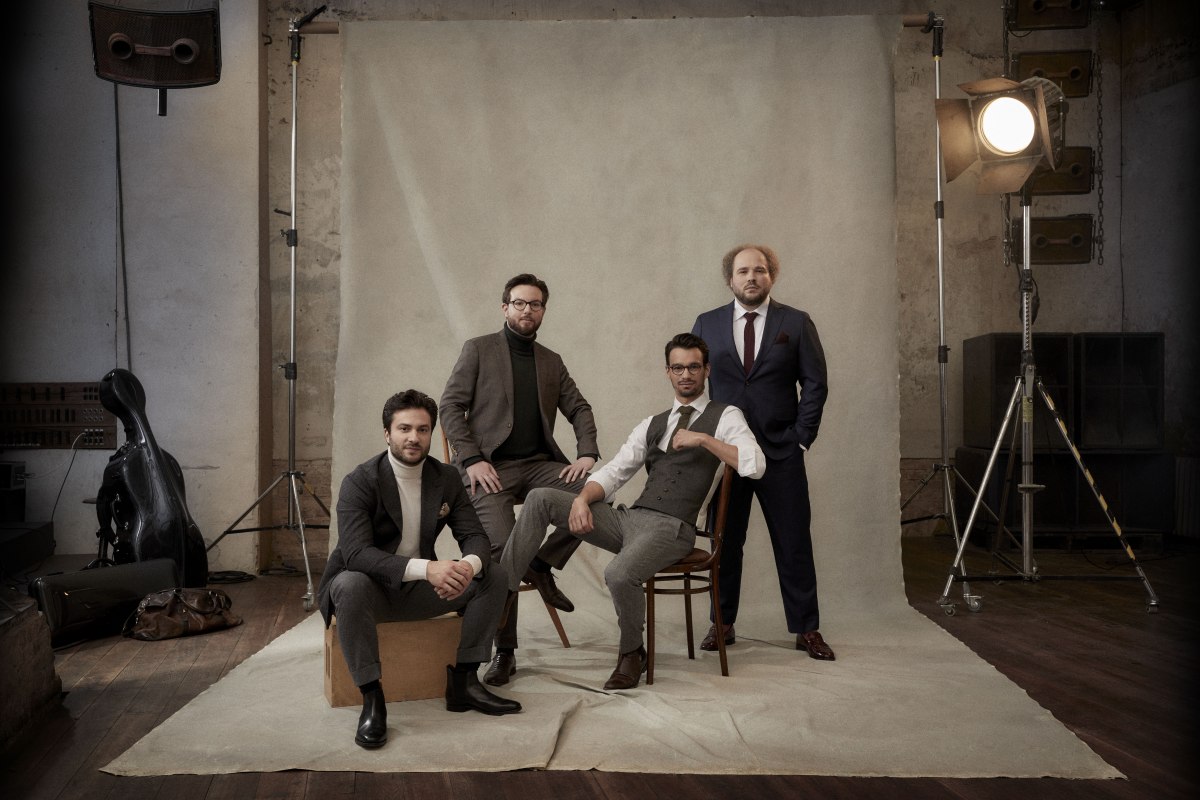 &copy; Gregor Hohenberg