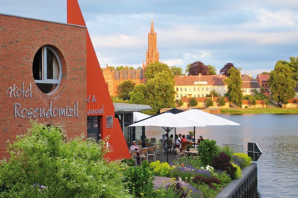 Chwile pełne przyjemności w malowniczej scenerii Malchow // &copy; Hotel Rosendomizil, Malchow