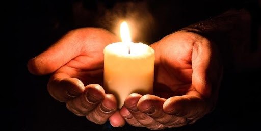 Candlelighting Day for orphaned parents, &copy; Bibelzentrum Barth