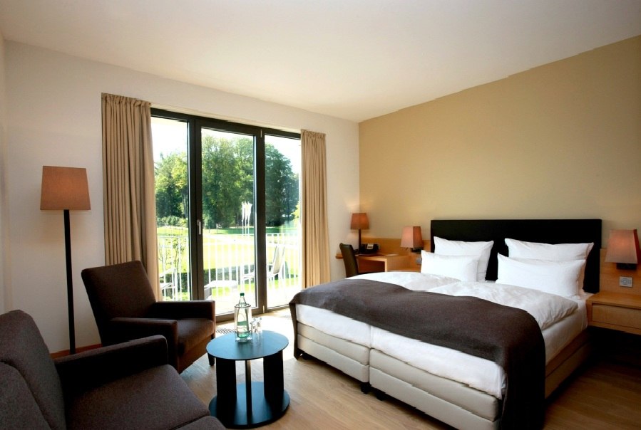 Breng de nacht door in onze moderne kamers in het parkgebouw of in het kasteel., © Schlossgut Gross Schwansee