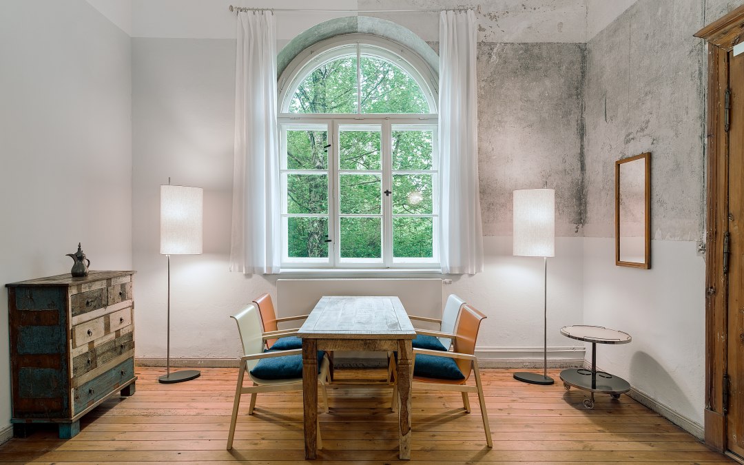 Suite 12 in het Kavaliershaus aan het Finckenmeer, © Kavaliershaus am Finckener See / Ben Donath