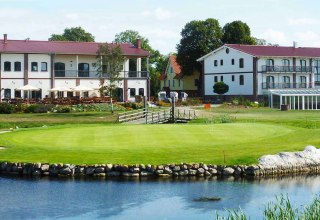 Buitenaanzicht van het Strelasund Golf Park // © Golfpark Strelasund Buitenaanzicht van het Strelasund Golf Park // © Golfpark Strelasund
