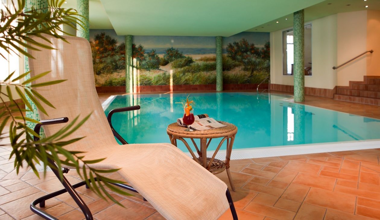 Basen w hotelu Am Weststrand Aparthotel Kühlungsborn, © Am Weststrand Aparthotel Kühlungsborn Basen w hotelu Am Weststrand Aparthotel Kühlungsborn, © Am Weststrand Aparthotel Kühlungsborn