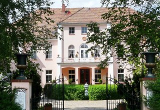 &copy; Schloss Frauenmark