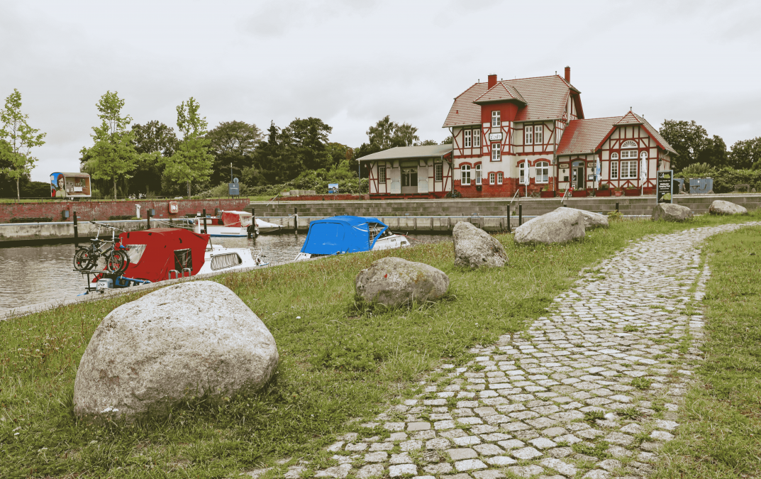 Nabrzeże i ścieżka dla pieszych, © TMV/Gohlke