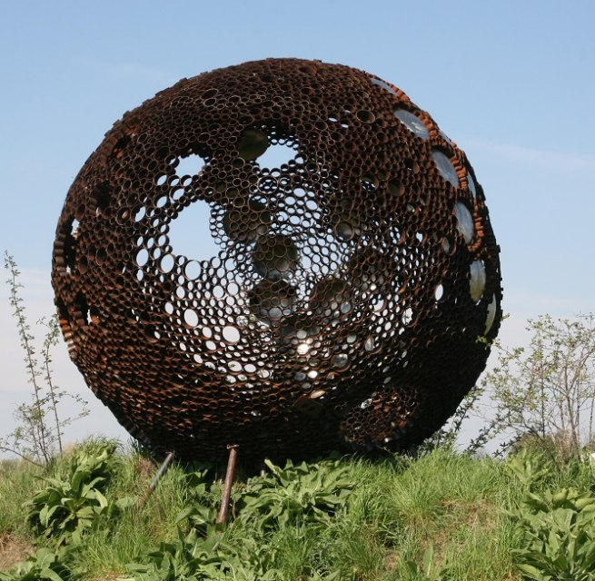Skulptur im Park // &copy; Sabrina Wittkopf-Schade