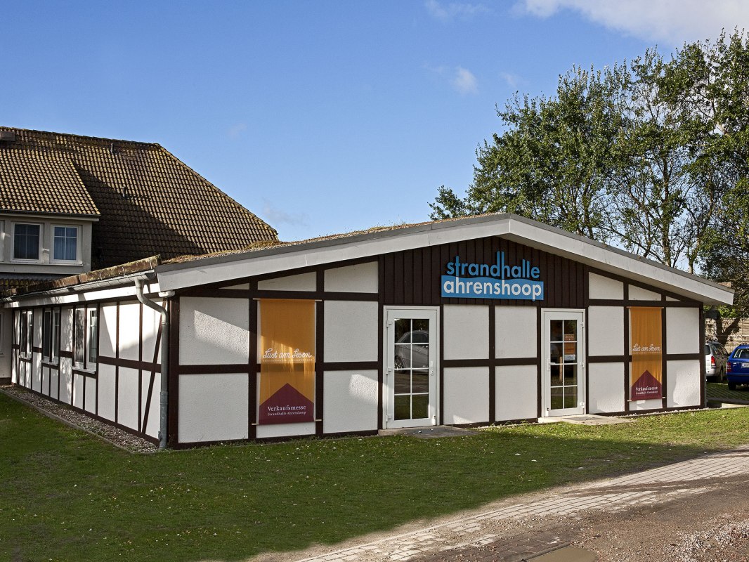 Strandzaal Ahrenshoop, © Kurverwaltung Ahrenshoop · Foto voigt&kranz UG, Prerow Strandzaal Ahrenshoop, © Kurverwaltung Ahrenshoop · Foto voigt&kranz UG, Prerow