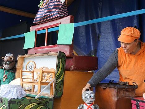 &copy; Schnuppe Figurentheater