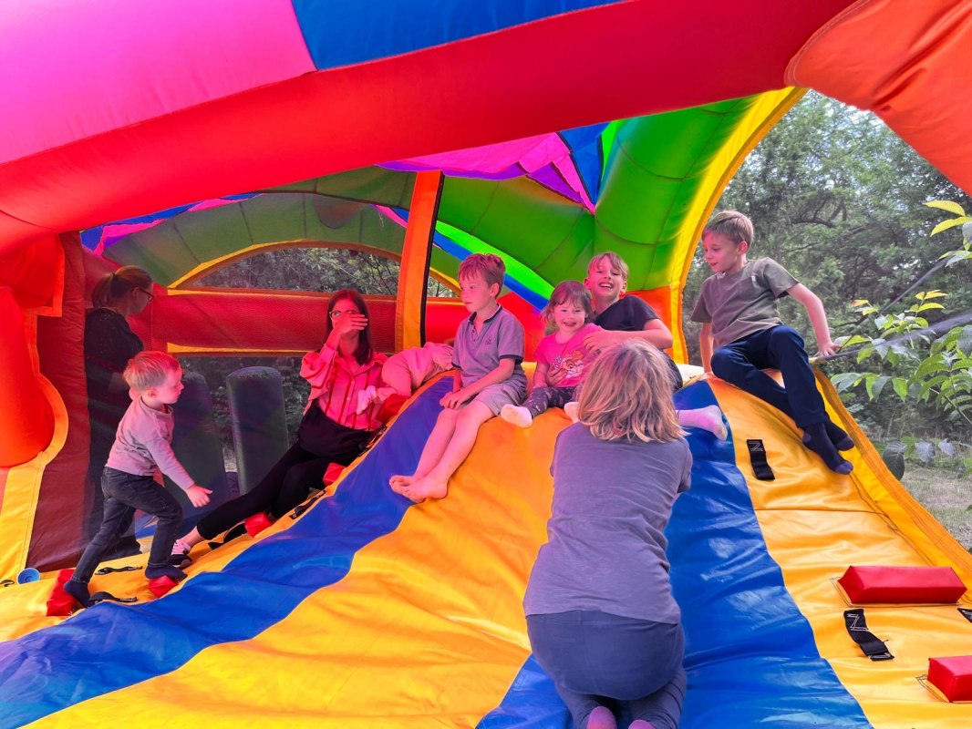 Children's program featuring pony rides, a bouncy castle, and lots of surprises. // © Björn Koch Children's program featuring pony rides, a bouncy castle, and lots of surprises. // © Björn Koch