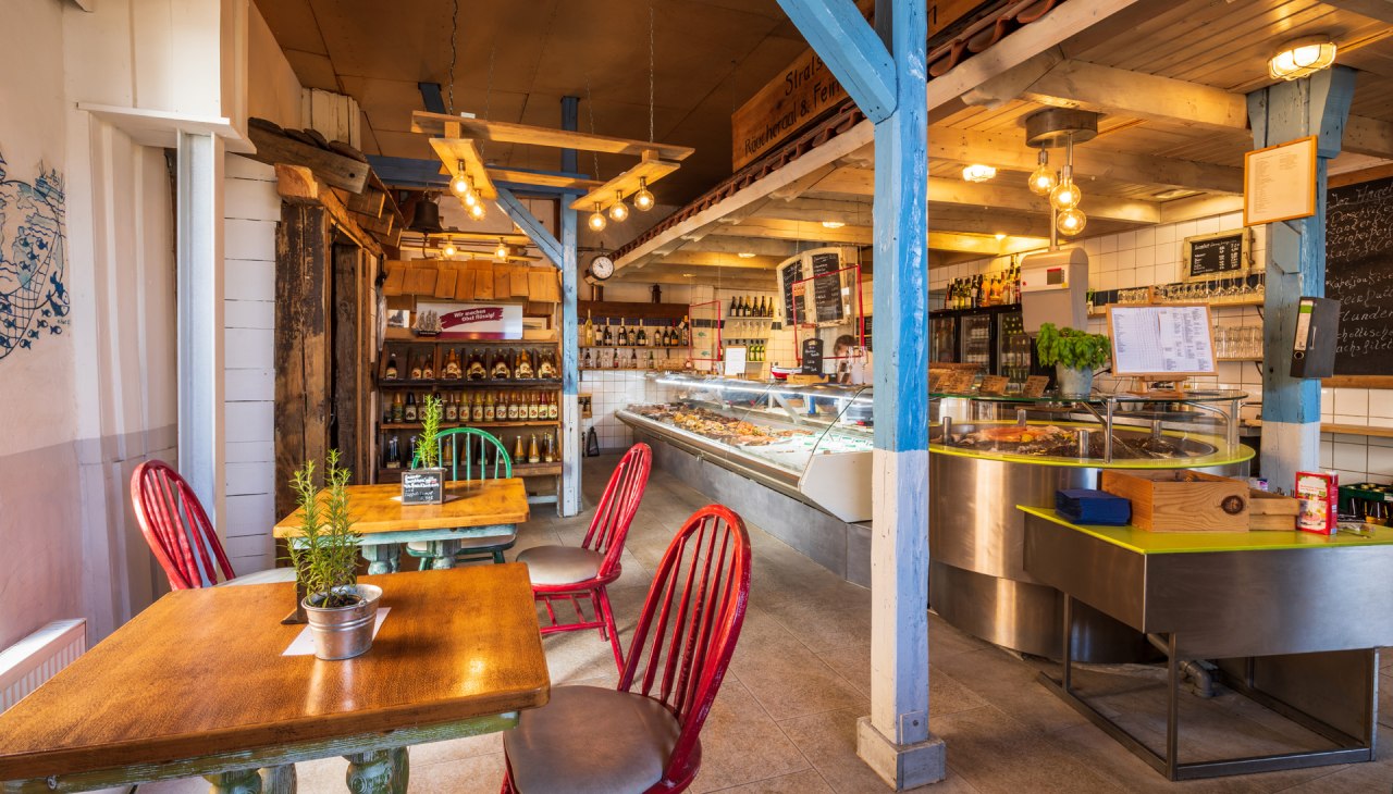 Fish hall interior, &copy; TMV/Tiemann