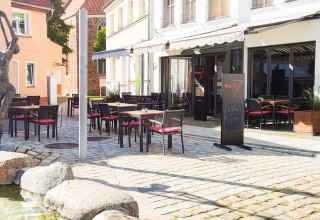 Im Herzen der Altstadt von Grimmen ist der Markt 7 der kulinarische Anlaufpunkt für Einheimische und Urlauber. // © J.Schnepel/Stadtbäckerei Kühl Im Herzen der Altstadt von Grimmen ist der Markt 7 der kulinarische Anlaufpunkt für Einheimische und Urlauber. // © J.Schnepel/Stadtbäckerei Kühl