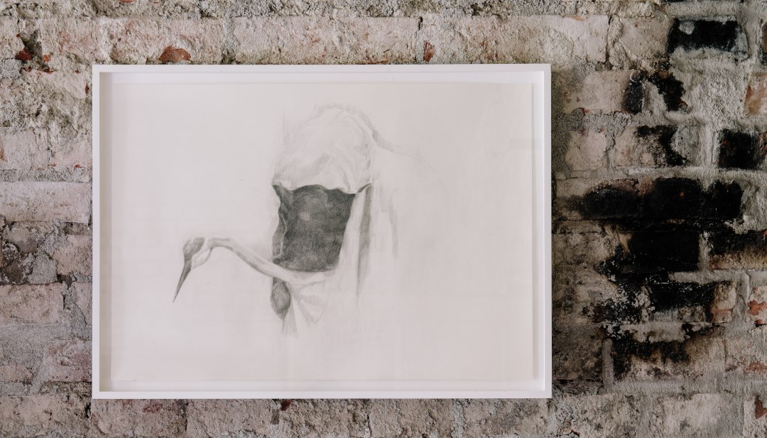 Purist aesthetics meet rugged charm - KUNST HEUTE presents fine drawing art in an extraordinary setting., © Philipp Obkircher Purist aesthetics meet rugged charm - KUNST HEUTE presents fine drawing art in an extraordinary setting.