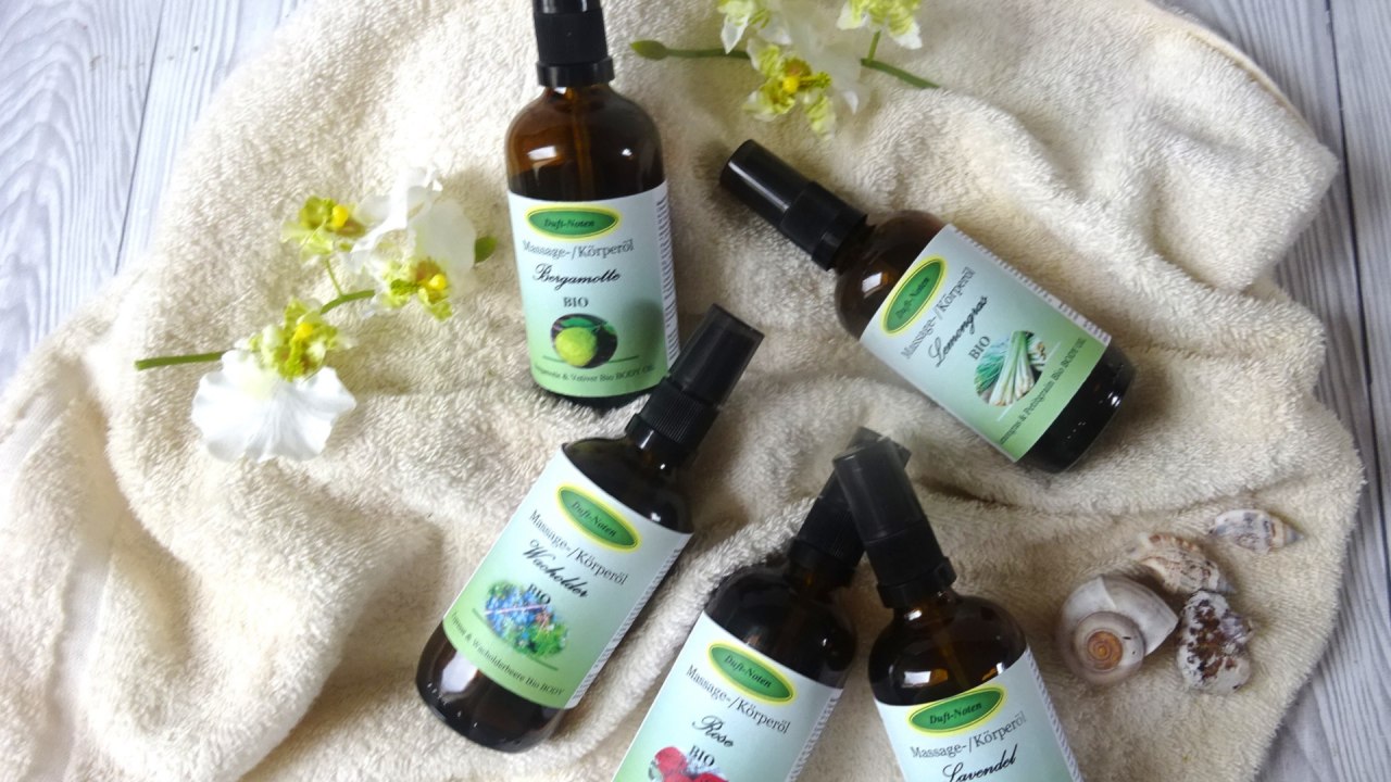 Organiczne oleje roślinne, wzbogacone różnymi olejkami eterycznymi // © Duft-Noten Ziolkowski Organiczne oleje roślinne, wzbogacone różnymi olejkami eterycznymi // © Duft-Noten Ziolkowski