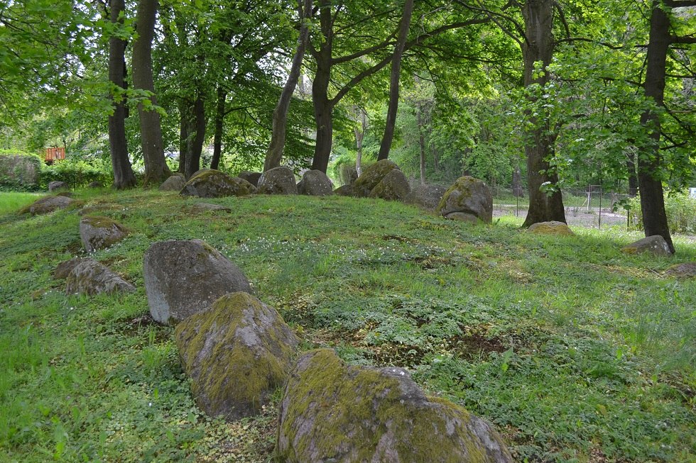 Megalityczny grobowiec Semlow z megalitycznym łożem, © Lutz Werner