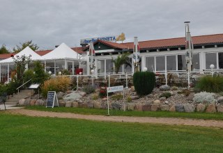 Der Inselhof von der Achterwasserseite // &copy; TMV/Fischer