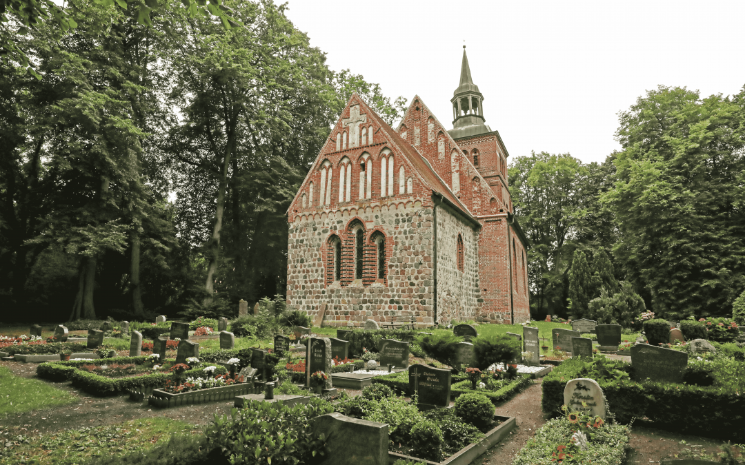 Begraafplaats voor de kerk, © TMV/Gohlke