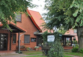 Widok Landhaus Schlunt z zewnątrz, © TMV