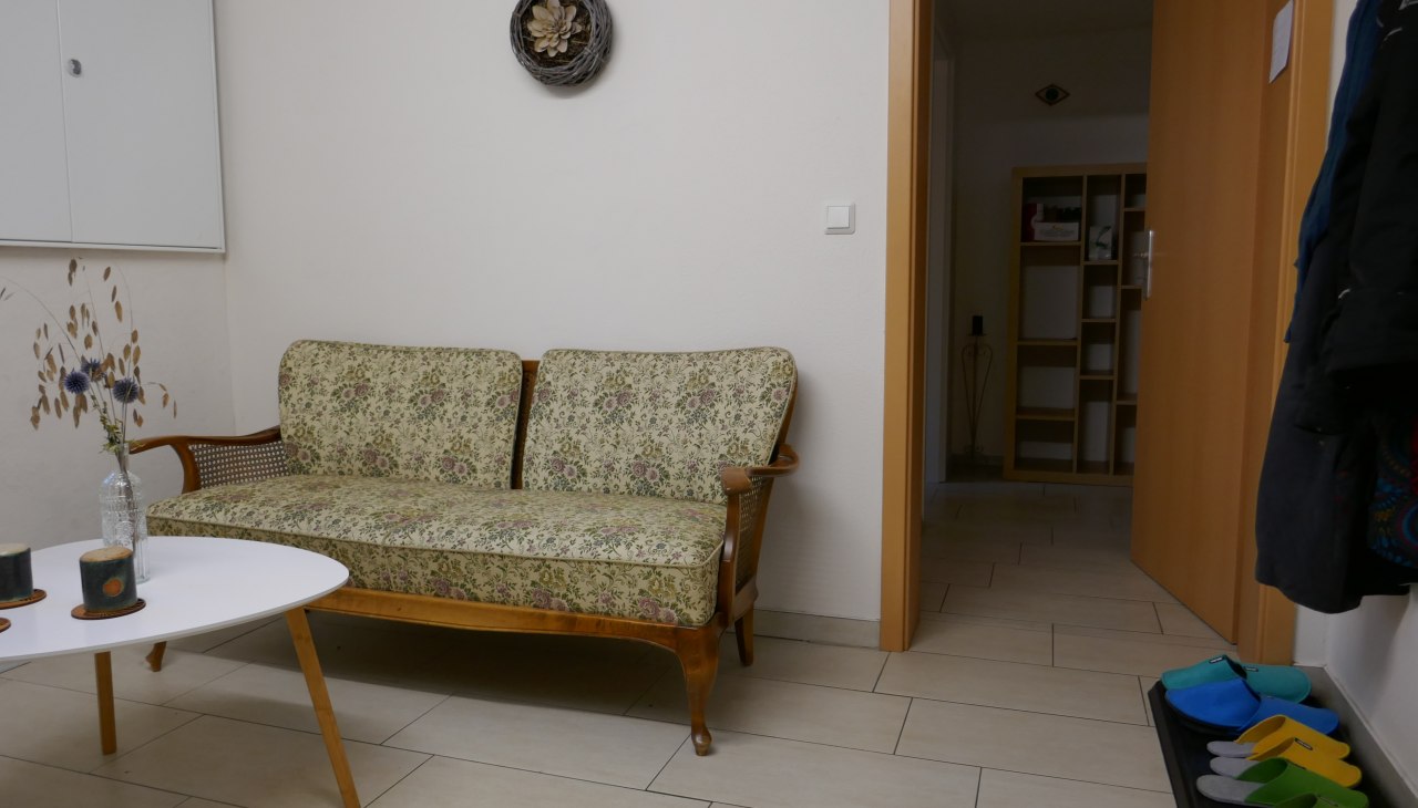 Waiting area, © Anne Asmuss Waiting area, © Anne Asmuss