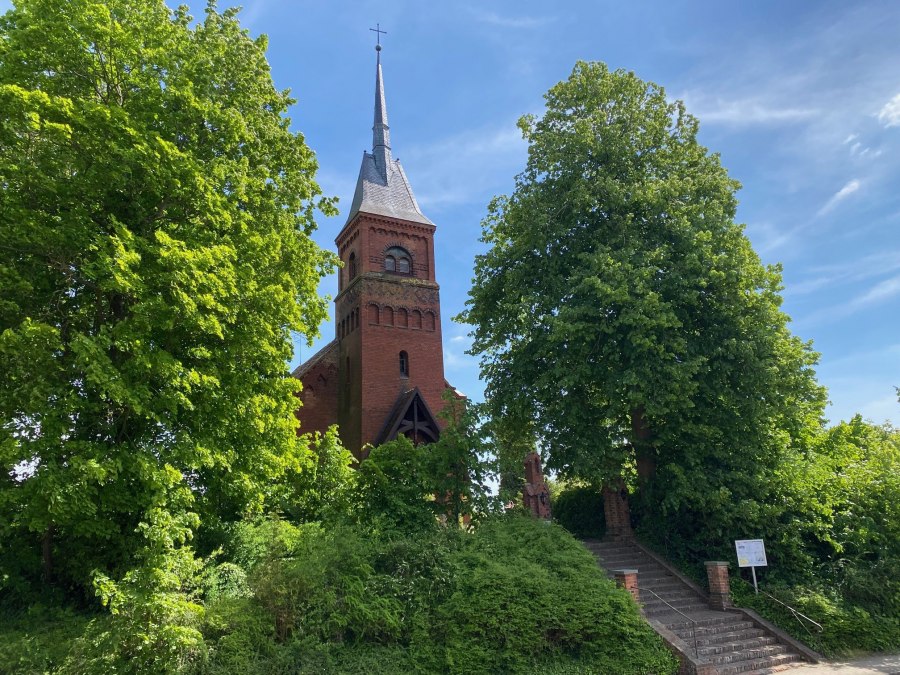 Wustrow church, © Amt Mecklenburgische Kleinseenplatte