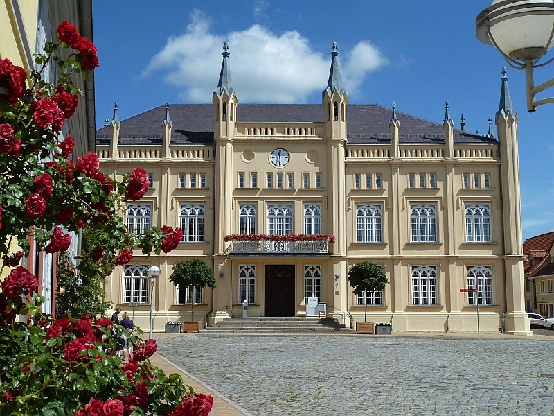 Stadhuis Bützow, Dienst voor burgerzaken en toerisme // © Touristinformation Bützow Stadhuis Bützow, Dienst voor burgerzaken en toerisme // © Touristinformation Bützow