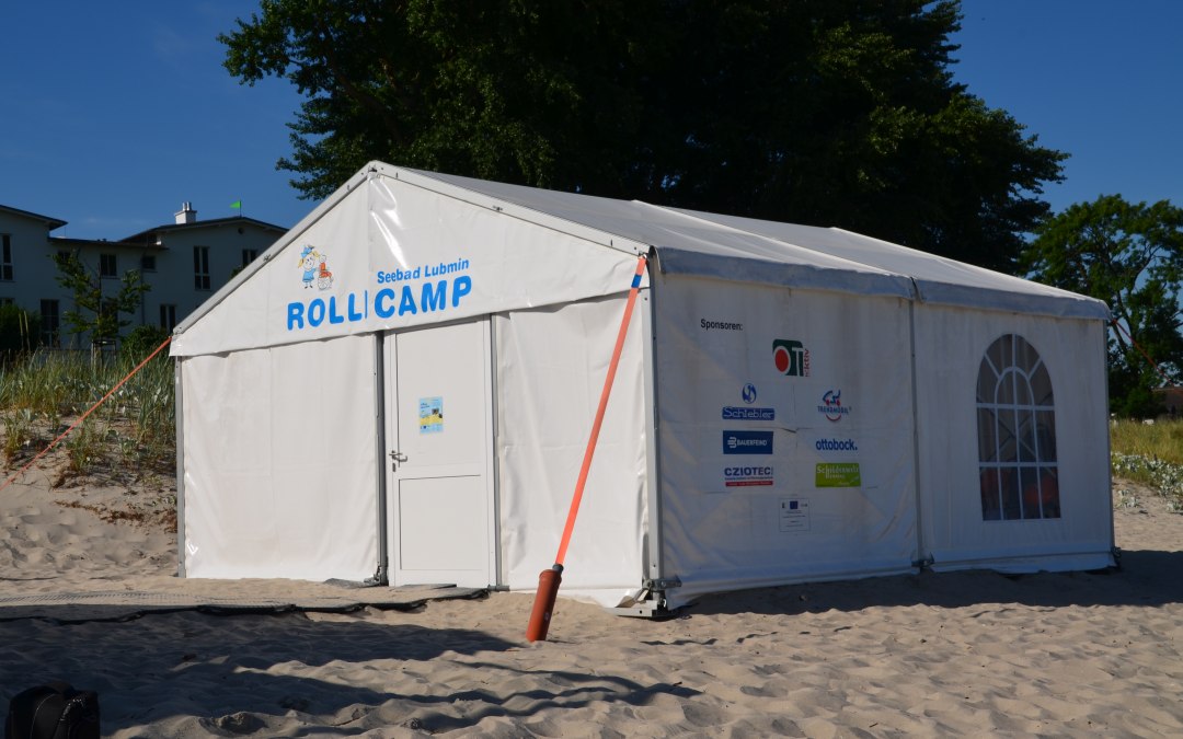 Wózkiem inwalidzkim na plażę w nadmorskim kurorcie Lubmin, © Touristinformation Seebad Lubmin