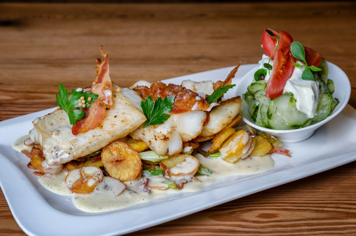 A real coastal classic - our R&uuml;gener Pannfisch. // &copy; Kutterfisch Restaurant