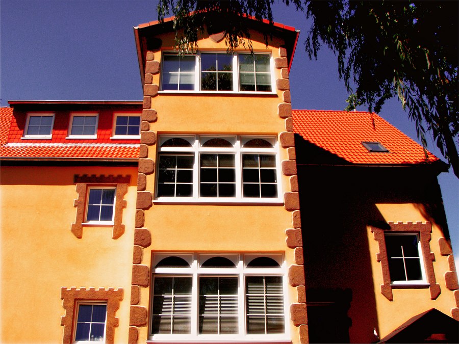 Het pension Kastell op het landgoed Waechter von Binz, het historische centrum van de middeleeuwse nederzetting Binz, is een romantisch decor voor de Byntze 1318 en de mythe van de Tempeliers van Rugia 1118. Uniek op Rügen. Op slechts 1000 meter van de pier van Binz., © BinzHotel.de/Eigentümer/WAECHTER