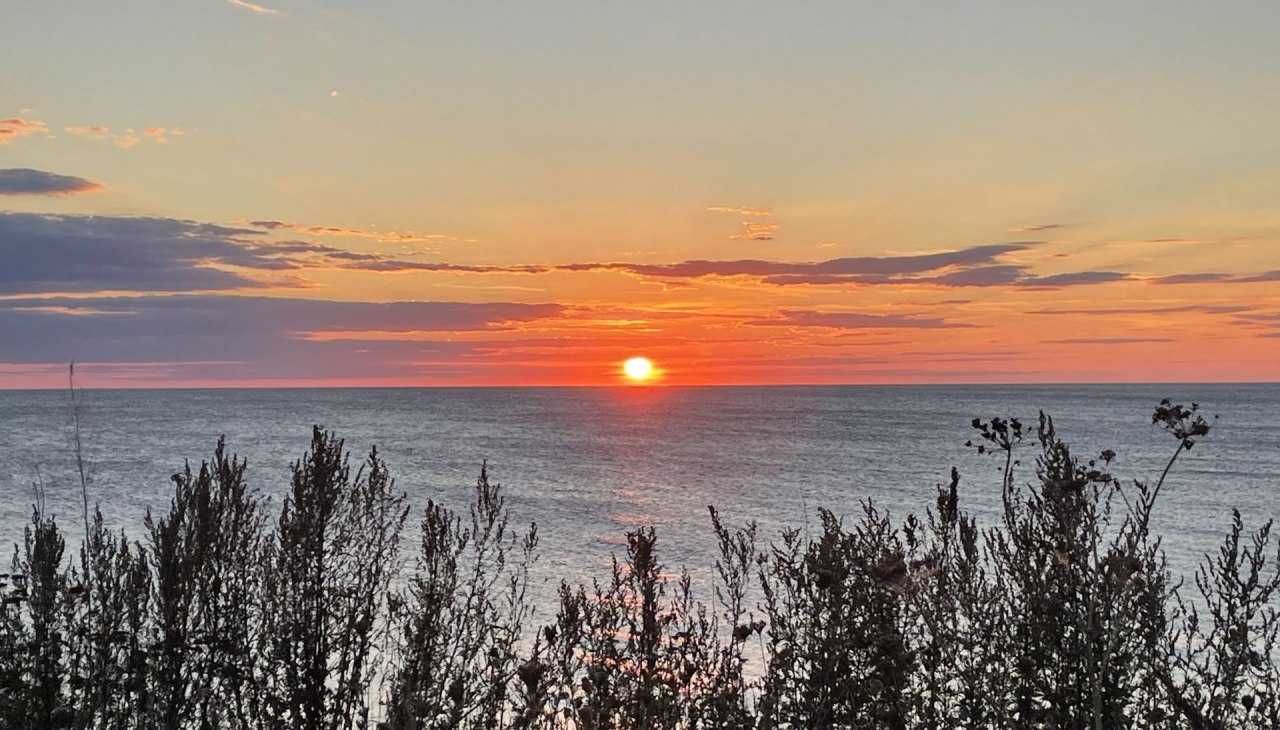 Evening walk on the Hohe Ufer, &copy; Kurverwaltung Ahrenshoop