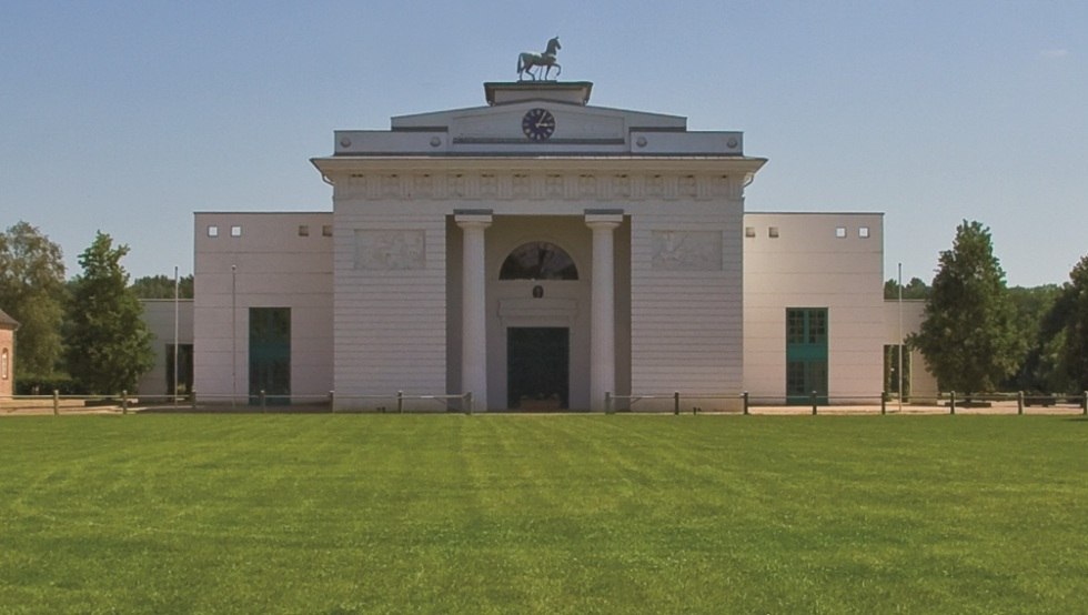 Panoramiczny widok na stadninę Redefin State Stud, &copy; www.avik.de/T.Jezerkowski