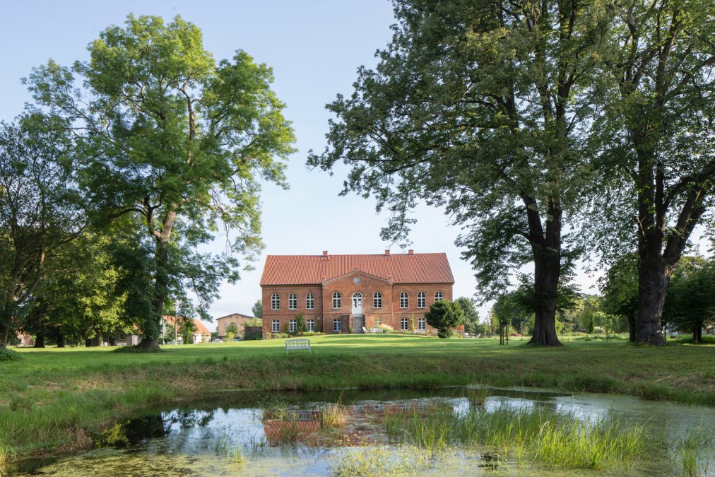 Dworek w Hessenburgu z widokiem na park, © Gutshaus Hessenburg / Philipp Obkircher