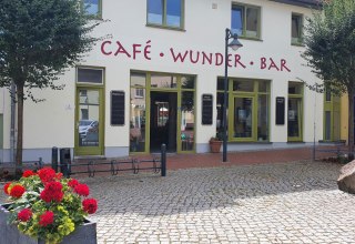 Café en restaurant café-wunder-bar // © Sabine Maus Café en restaurant café-wunder-bar // © Sabine Maus