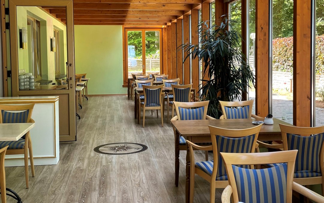 Restaurant with winter garden, © Hudewald