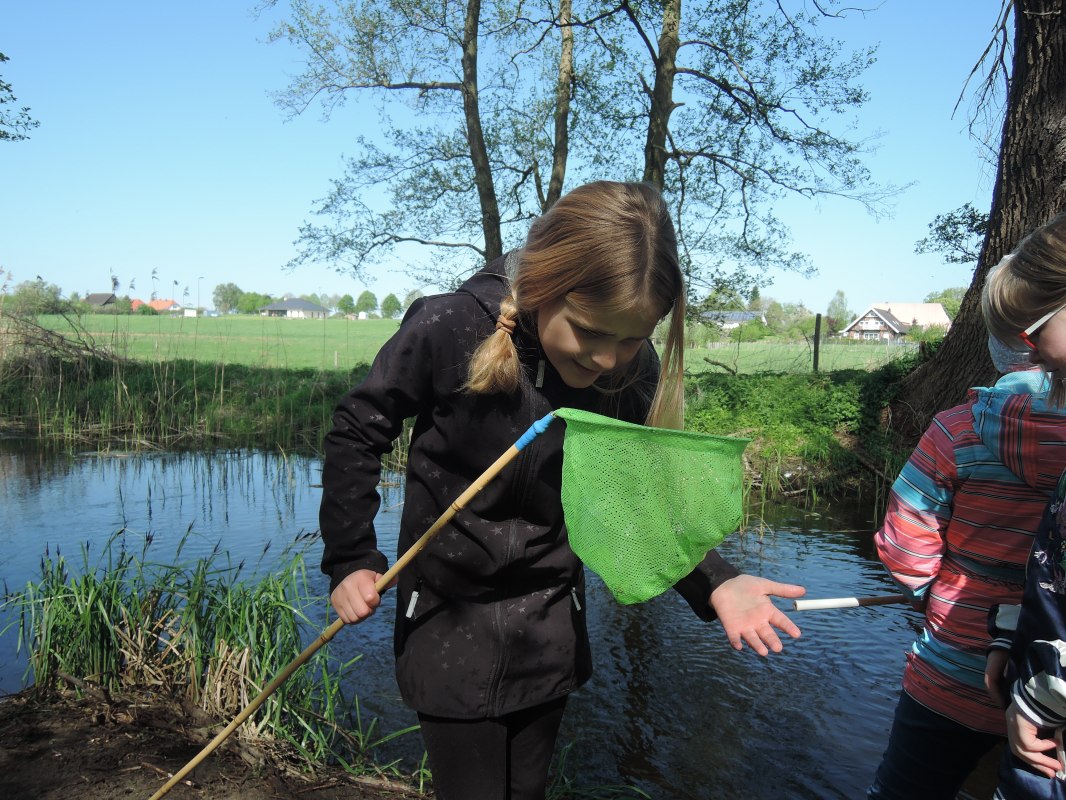 Netting by the water // &copy; Biosph&auml;renreservatsamt Schaalsee-Elbe