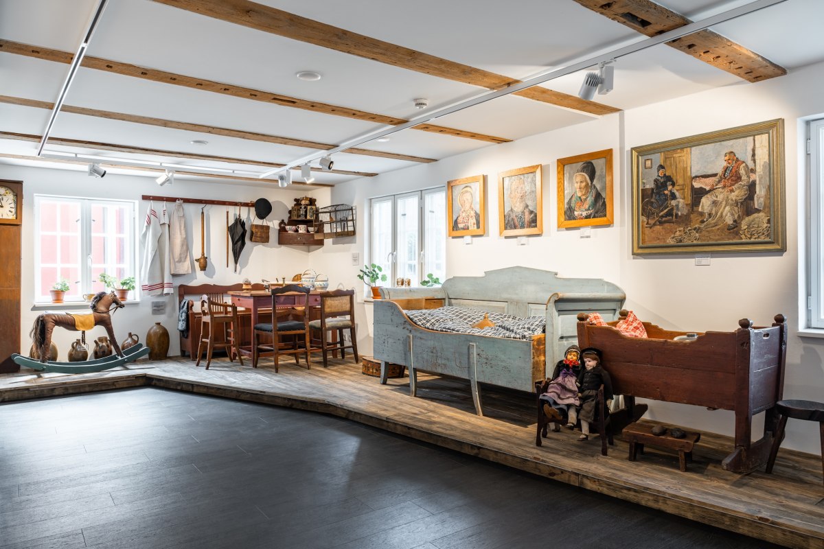 Lokalne muzeum historii M&ouml;nchgut w G&ouml;hren na Rugii z wystawą // &copy; TMV/Gross