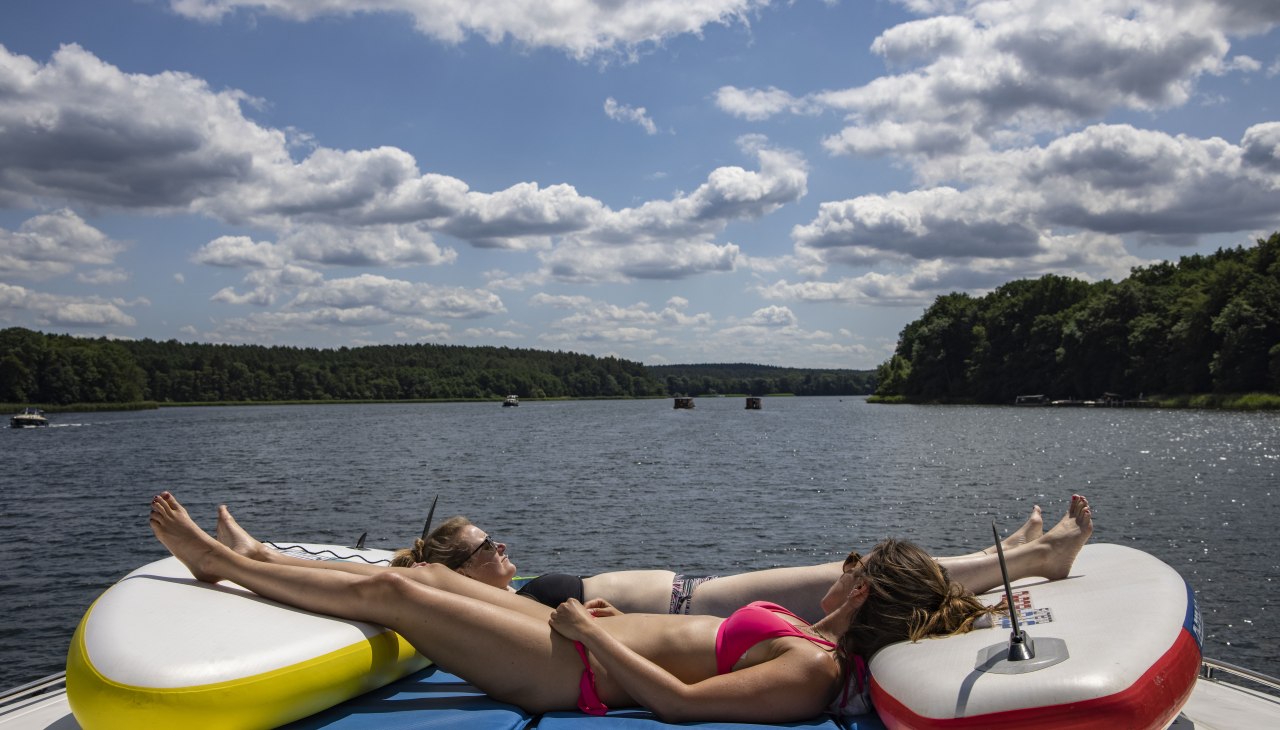 Aktywne lub relaksujące - wakacje na łodzi mieszkalnej to jedno i drugie!, &copy; Holger Leue