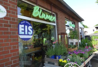 Das Sortiment im LADEN: Bio- und andere gesunde Produkte aus der Region // &copy; K&ouml;lzower Hirschagrten