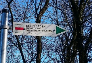 Via gemarkeerde wandelpaden kun je de omgeving verkennen. // © MV-T/outdoor-visions.com Via gemarkeerde wandelpaden kun je de omgeving verkennen. // © MV-T/outdoor-visions.com
