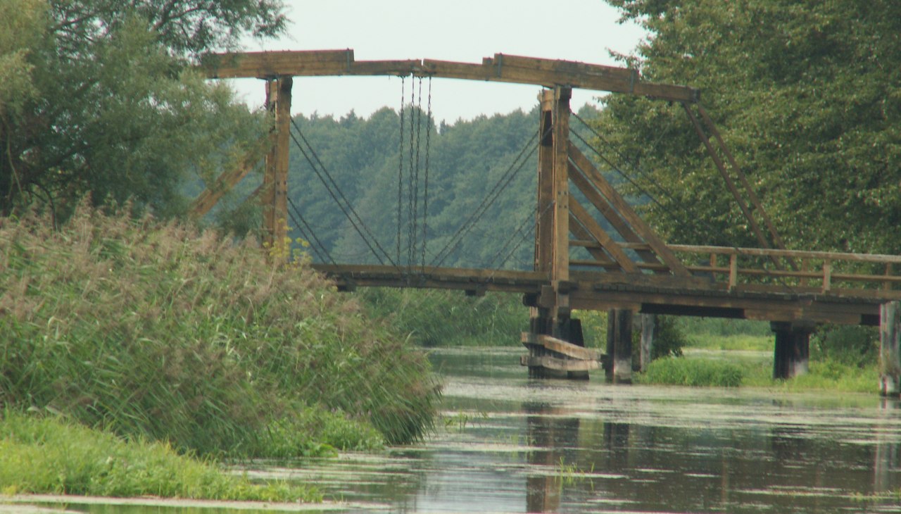 Houten ophaalbrug Nehringen, © Tourismusverband Vorpommern e.V. Houten ophaalbrug Nehringen, © Tourismusverband Vorpommern e.V.