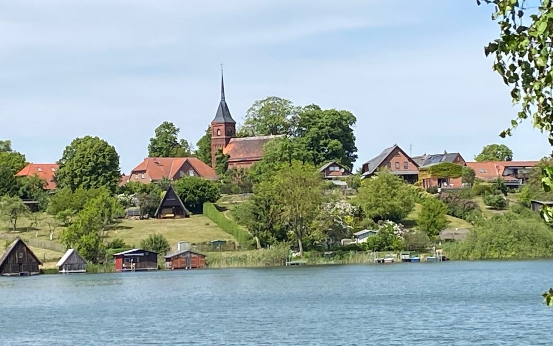 Kirche Wustrow_1, © Amt Mecklenburgische Kleinseenplatte