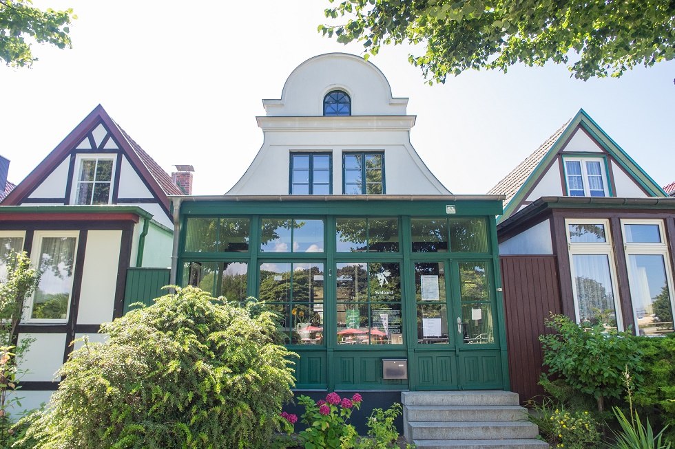 Front view of the house // &copy; Frank Burger