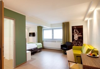 Barrierefreies Zimmer im Hotel Sportforum // &copy; Hotel Sportforum