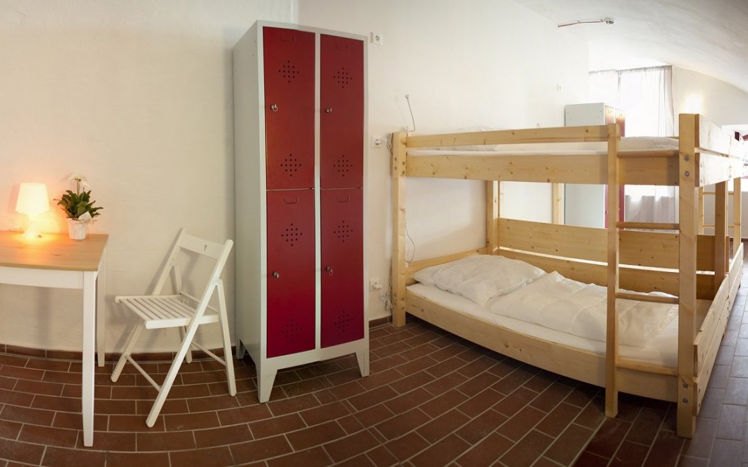 One of the multi-bed rooms in the vault, © Christoph Trabert / www.christophtrabert.com