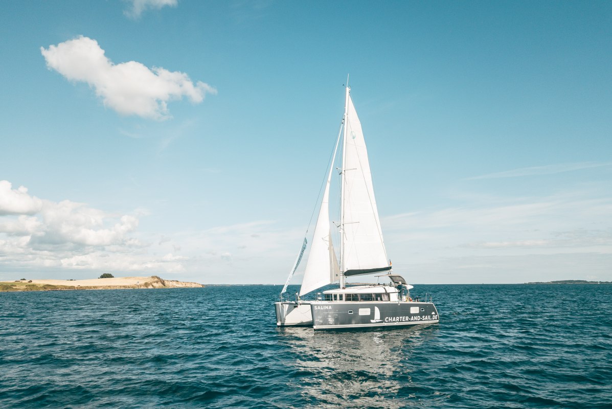 Sailing fun with catamaran in the Danish South Sea // &copy; Eric Beck
