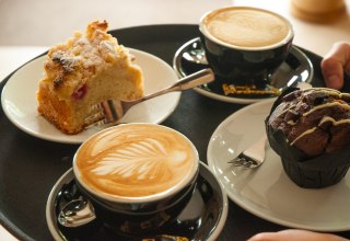 Koffie Crema, Cappuccino, Americano, Dirty Chai en nog veel meer // © BODDENGOLD Koffie Crema, Cappuccino, Americano, Dirty Chai en nog veel meer // © BODDENGOLD