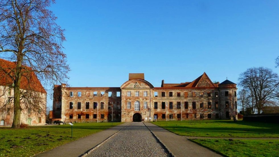 Voorzijde van Dargun klooster en kasteelcomplex, © Stadtinformation Dargun