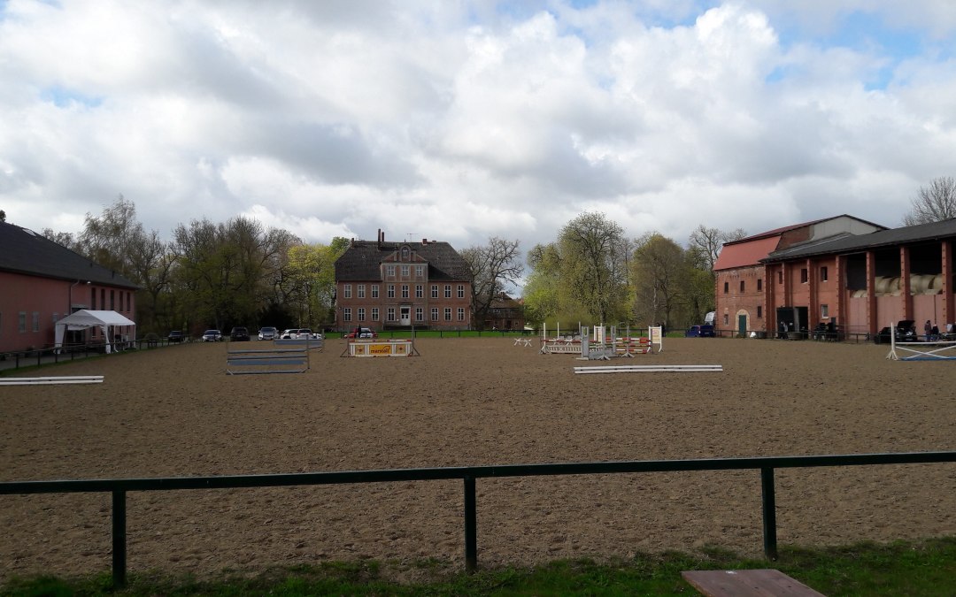 Riding facility around the manor house Reez, © Sphinx ET