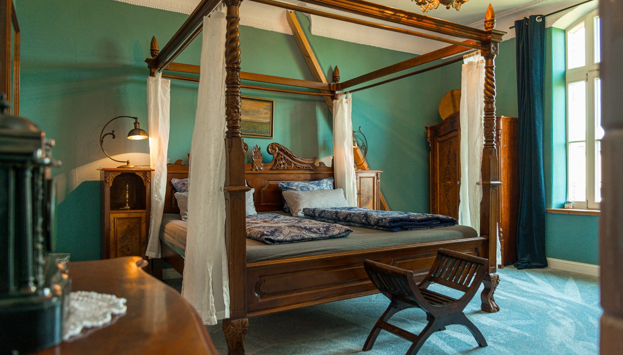 Luxe Suite, © Neil Kilindo