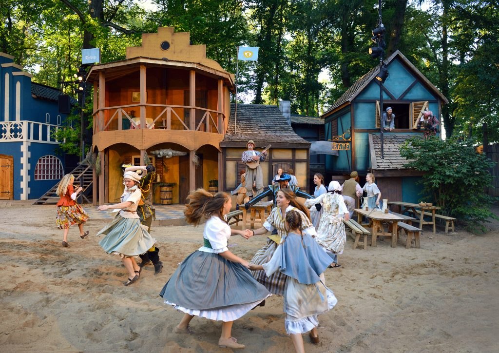 M&uuml;ritz saga in het openluchttheater in Waren (M&uuml;ritz), &copy; M&uuml;ritz-Saga