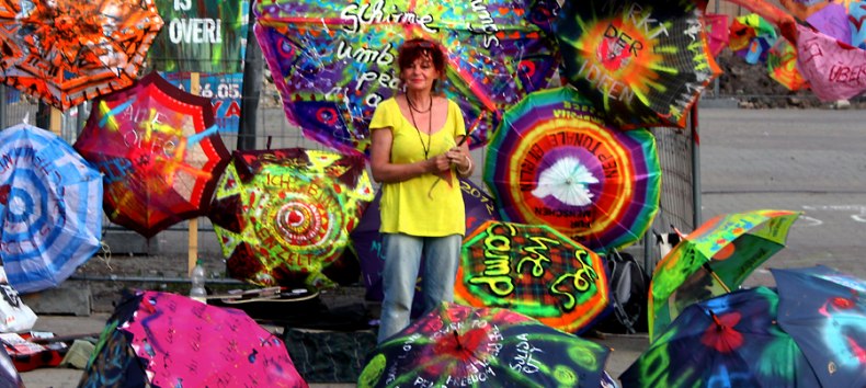 Ute Belladonner Umbrellas against the war // &copy; Ute Belladonna
