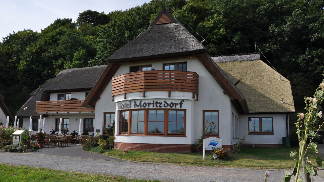 Idyllic near the water lies the hotel Moritzdorf // © TMV Idyllic near the water lies the hotel Moritzdorf // © TMV